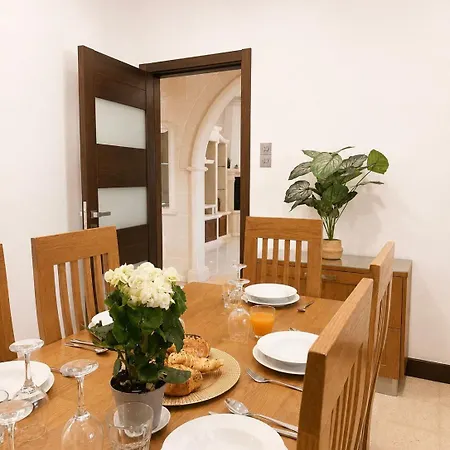 Vilhena House Walk To Valletta Holiday home Il-Furjana